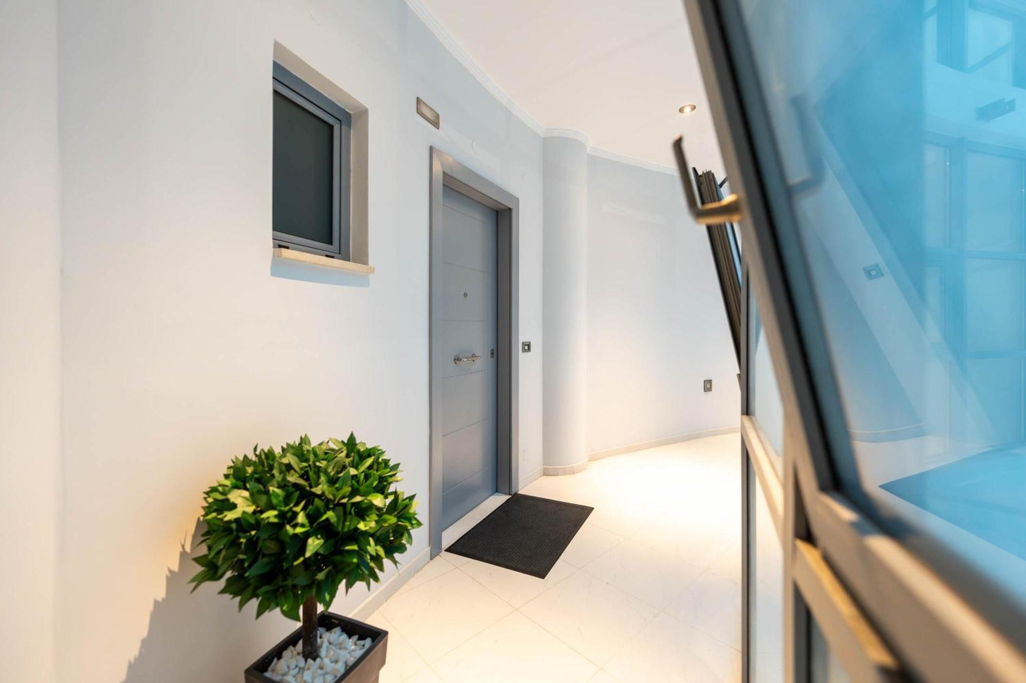 Byron Luxury Apartments Aigio Exterior photo