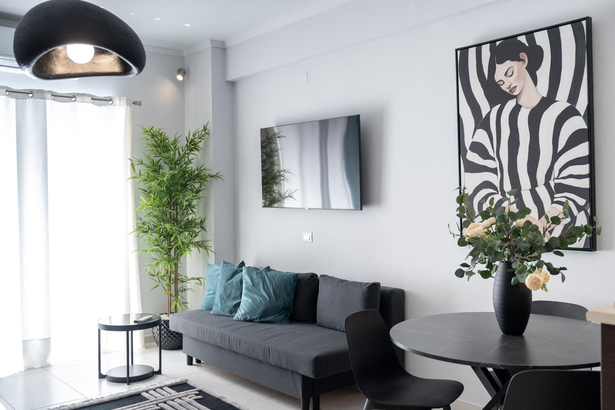 Byron Luxury Apartments Aigio Exterior photo